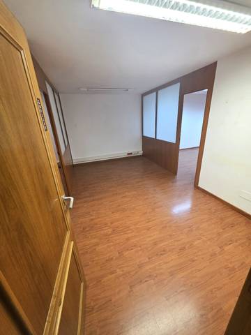 Oficina en Alquiler en Rúa Magistrado Manuel Artime en San Pablo - Juan Flórez