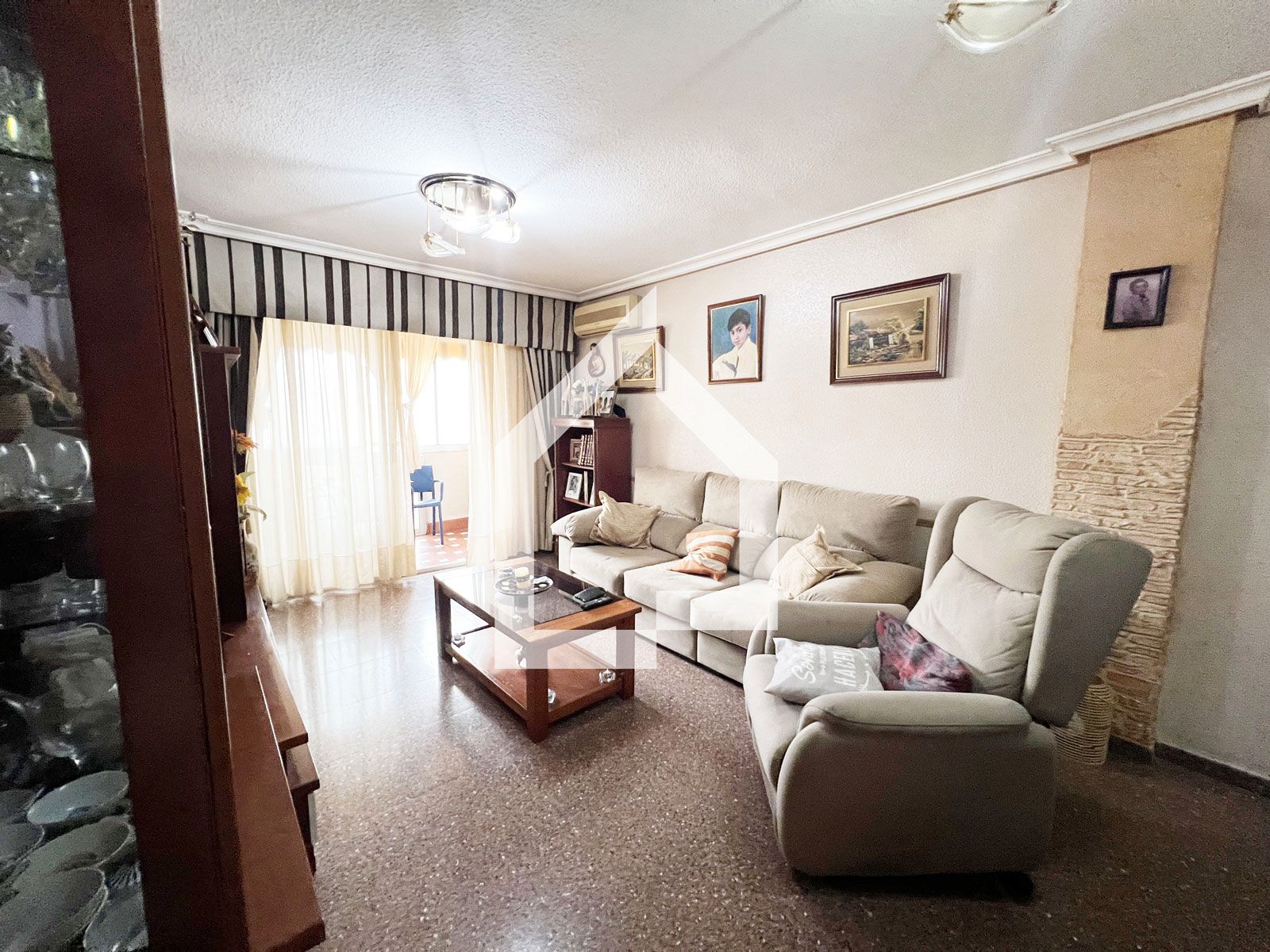 Sala d'estar de Pis en venda en San Vicente del Raspeig / Sant Vicent del Raspeig amb Aire condicionat i Terrassa
