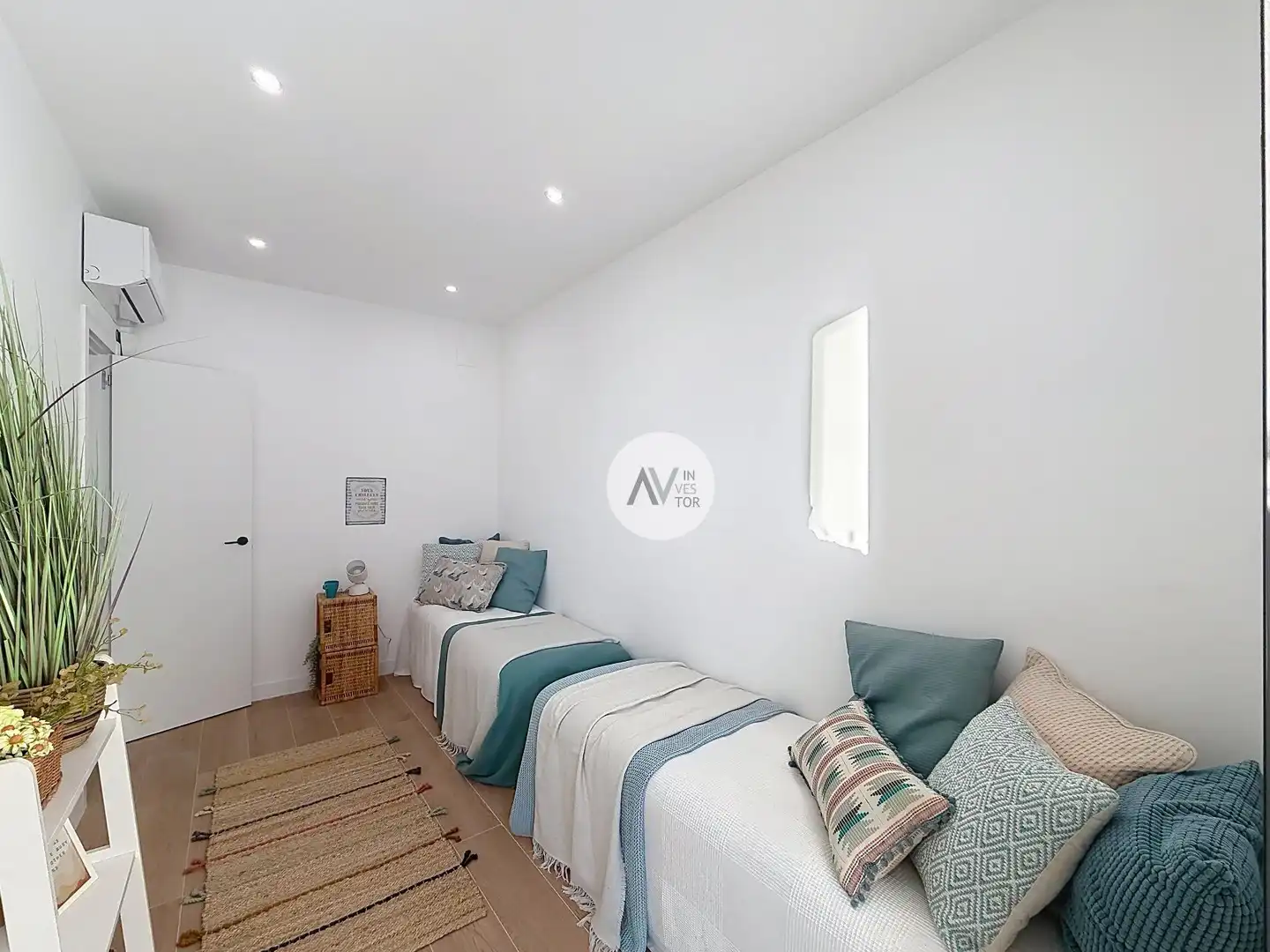 Bedroom of Apartments for sale in Barcelona  with Air Conditioner, Heating and Parquet flooring