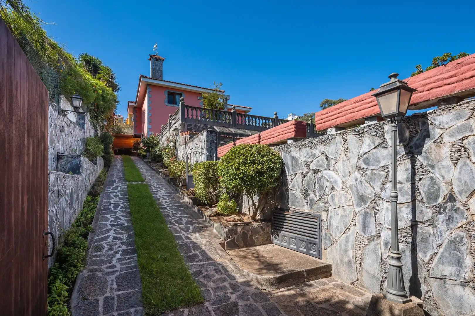 Houses for sale in San José de las Vegas - La Atalaya