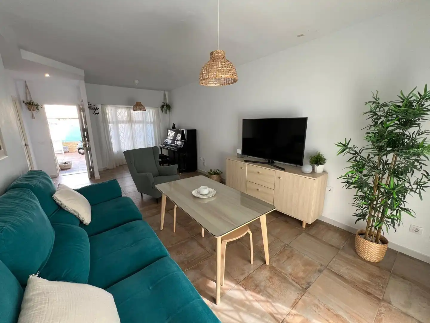 Living room of Houses for sale in Sanlúcar de Barrameda  with Air Conditioner, Heating and Terrace