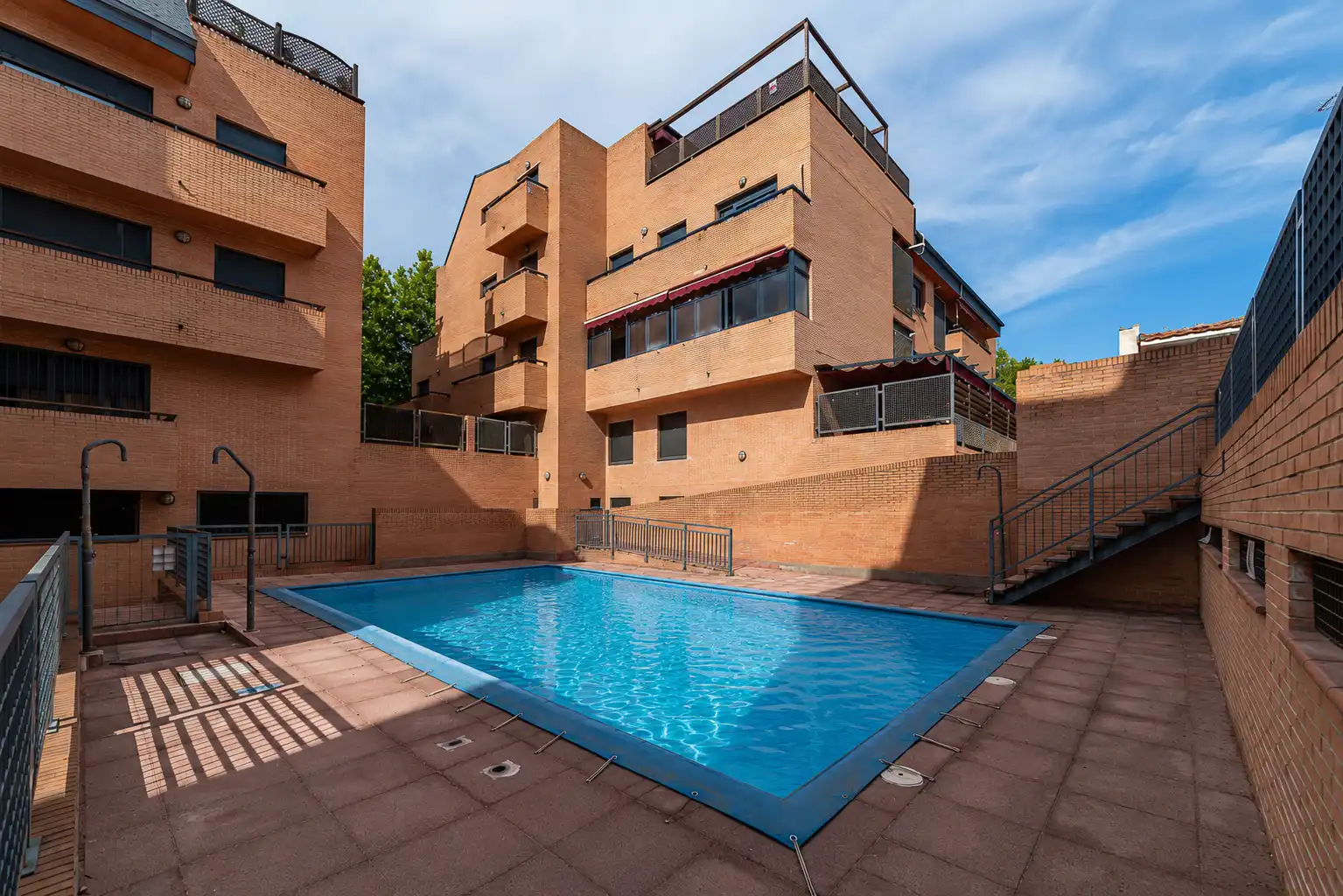 Piscina de Pis en venda en Collado Villalba amb Calefacció, Terrassa i Traster