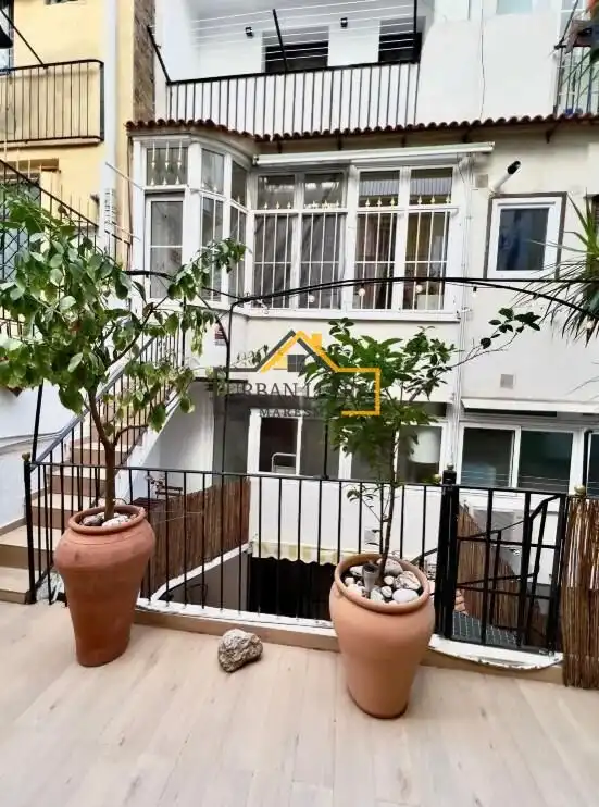 Terrassa de Dúplex en venda en Barcelona amb Aire condicionat, Calefacció i Parquet