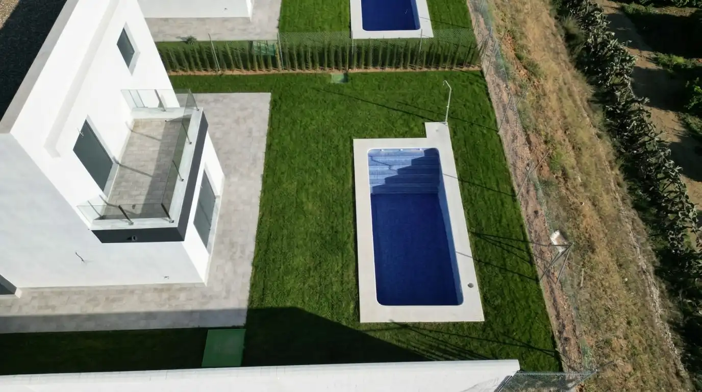 Piscina de Casa o chalet en venta en Alcalá del Río con Calefacción, Jardín privado y Terraza