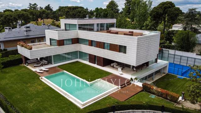 Casa-chalet en Venta en La Florida -  El  Plantío