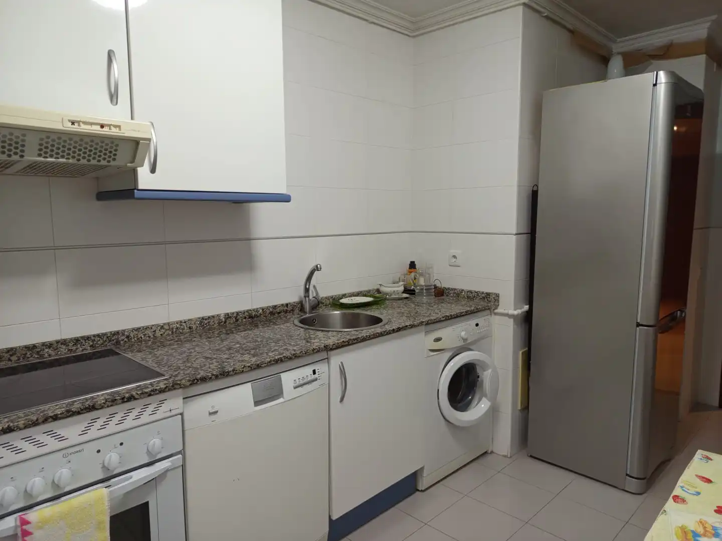 Küche von Wohnung zur Miete in Gijón  mit Heizung, Terrasse und Abstellraum