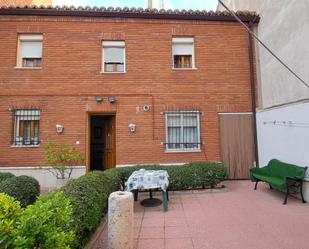 Jardí de Casa adosada en venda en Tordesillas amb Terrassa i Balcó