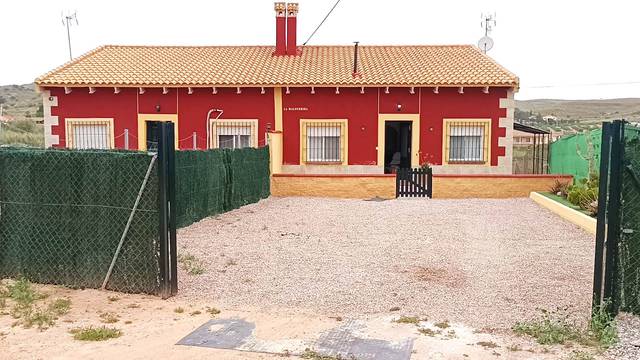 Casa adosada en Alquiler en N/A, -1 en La Aljorra