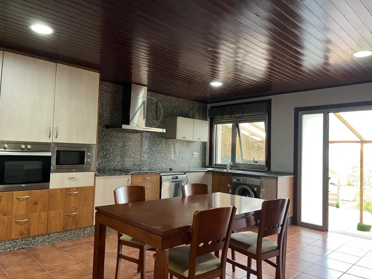 Cocina de Casa o chalet en venta en Cangas  con Calefacción, Jardín privado y Terraza