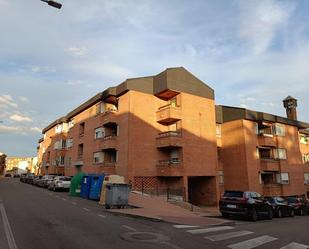 Vista exterior de Pis en venda en Íscar amb Calefacció i Terrassa