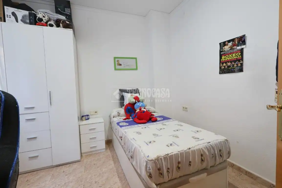 Schlafzimmer von Wohnung zum Verkauf in Sagunto / Sagunt