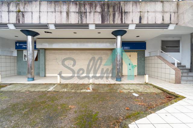 Local comercial en Venta en Urbanización Soto De Llanera en Llanera