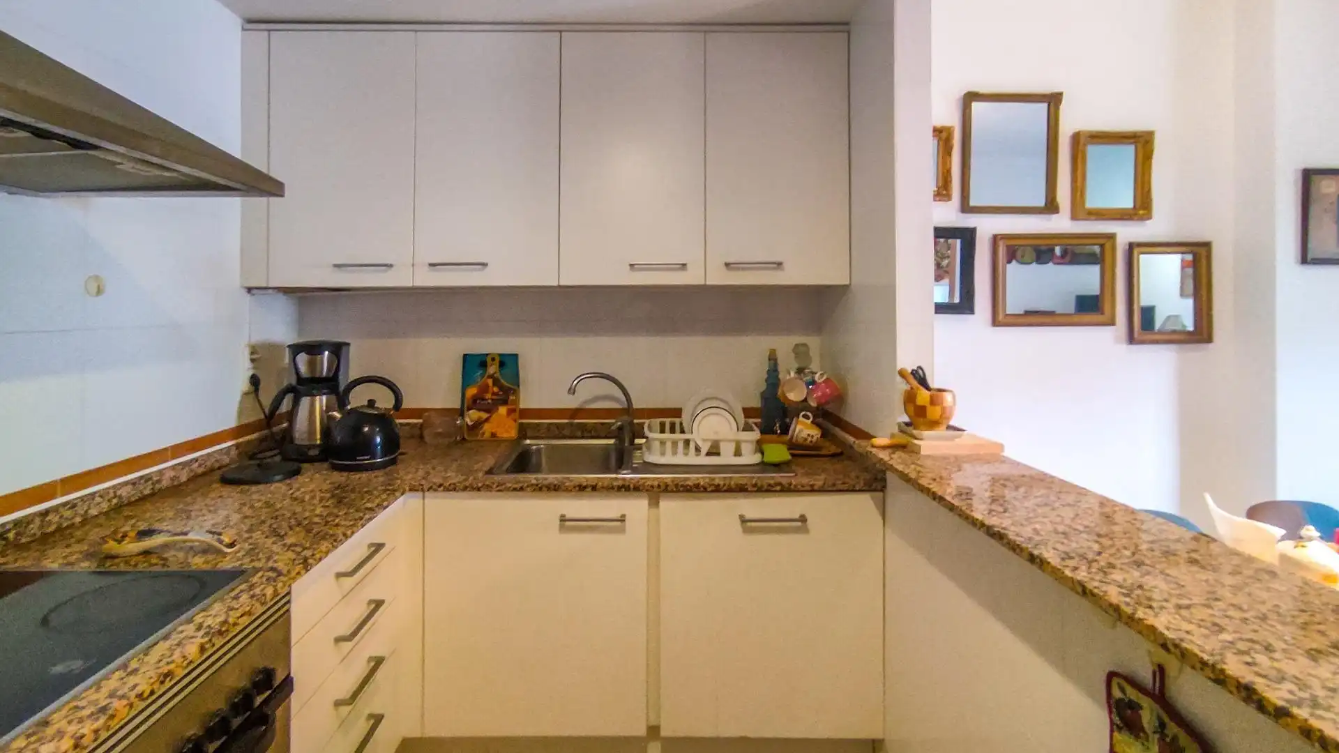 Cuina de Apartament en venda en Villajoyosa / La Vila Joiosa amb Aire condicionat, Moblat i Piscina comunitària