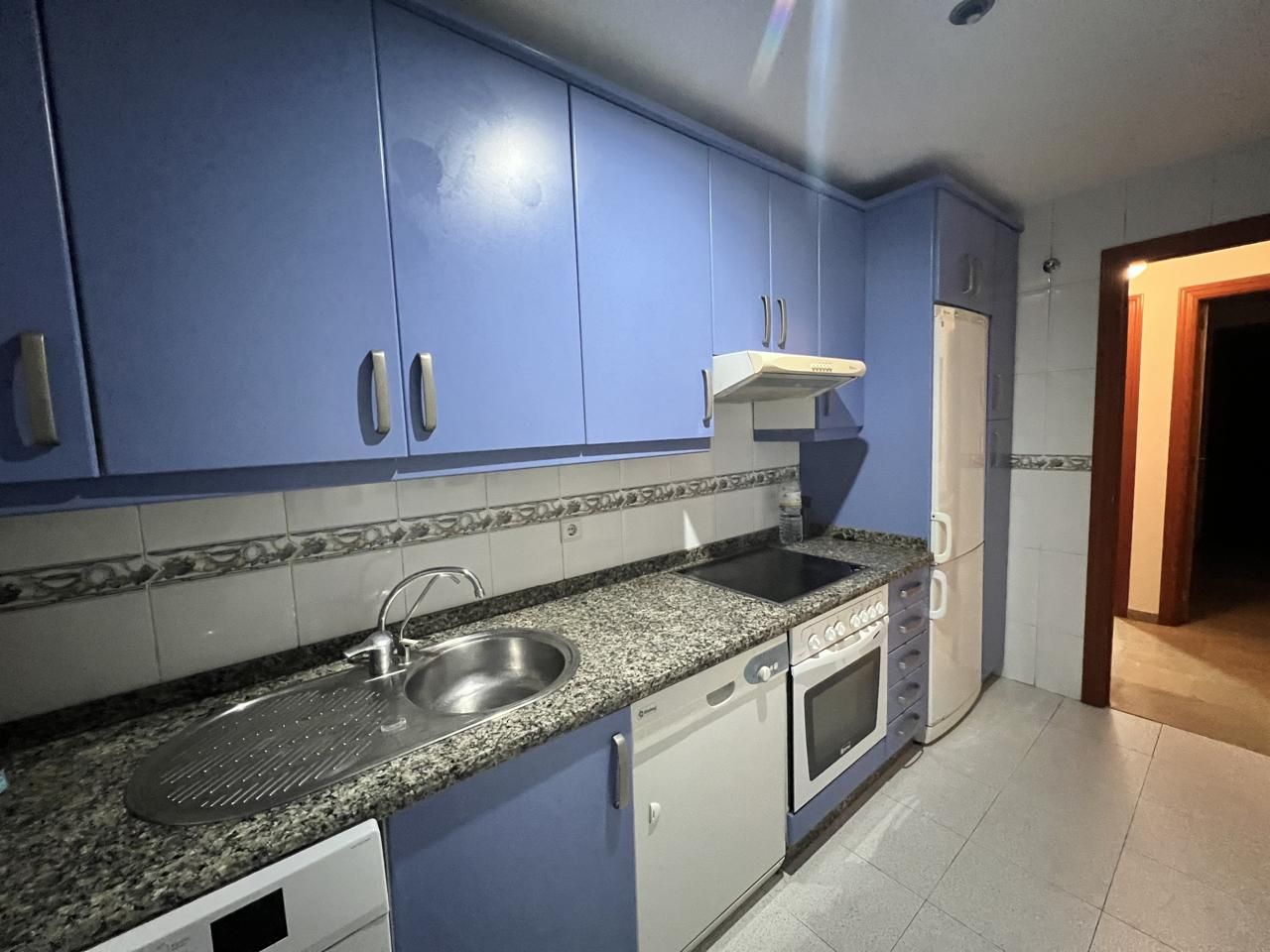 Cuina de Pis de lloguer en Málaga Capital amb Terrassa i Moblat