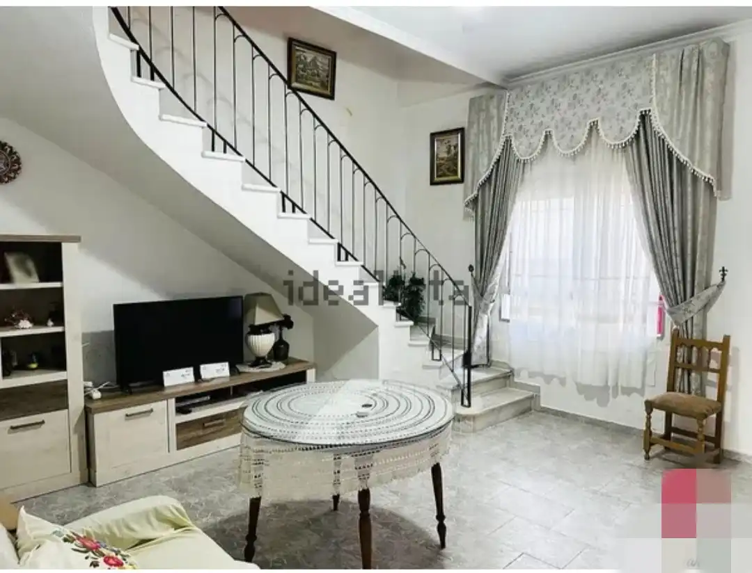 Casa amb jardí en venda a Periurbano Oeste - Sierra