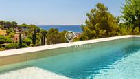 Piscina de Casa o xalet en venda en Arenys de Mar amb Aire condicionat, Calefacció i Jardí privat