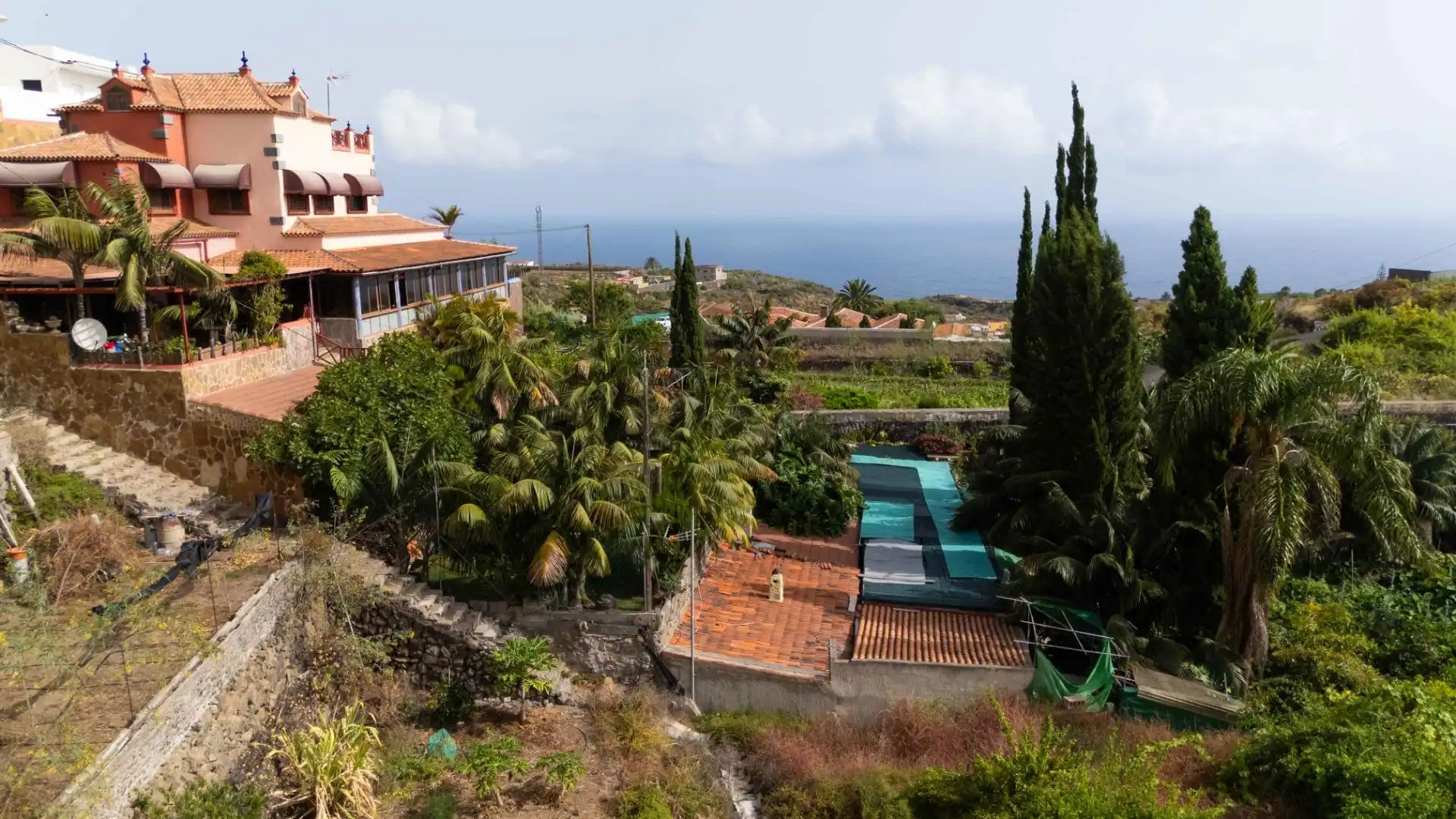 Vista exterior de Casa o xalet en venda en Icod de los Vinos amb Jardí privat, Terrassa i Traster