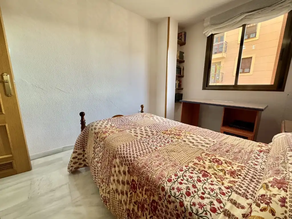 Schlafzimmer von Wohnung zum Verkauf in Córdoba mit Klimaanlage