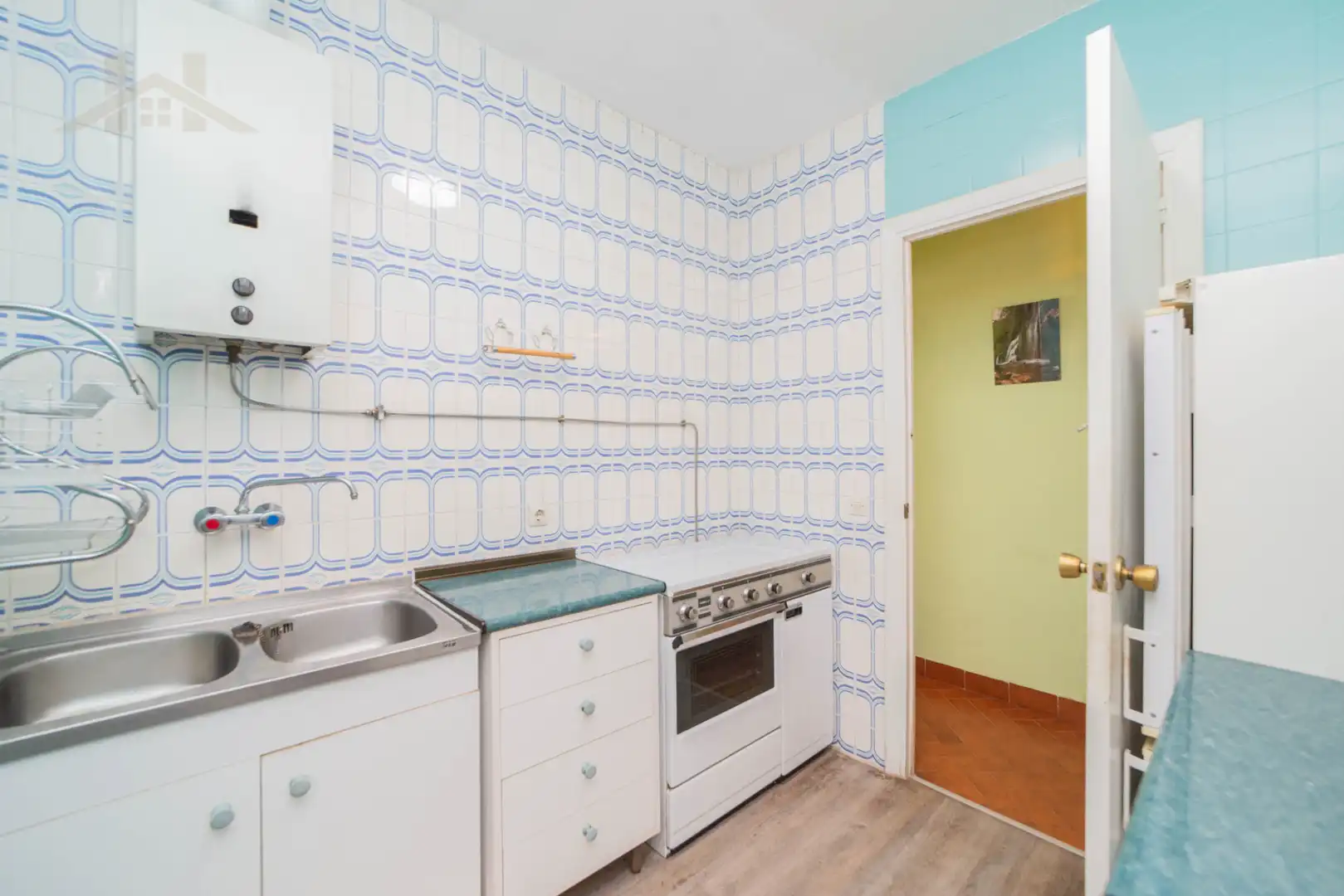 Kitchen of Houses for sale in Navahondilla  with Heating, Private garden and Terrace