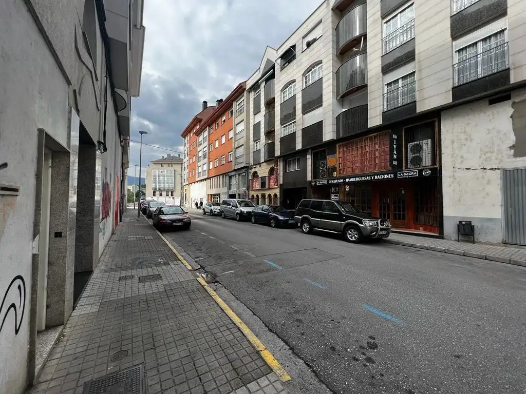 Local comercial en venda a Calle de San Juan Apóstol 2, imagen 2