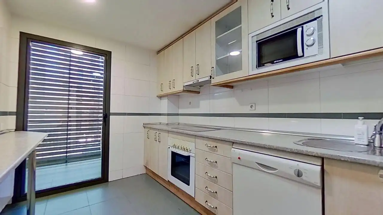 Kitchen of Flat for rent in Madrid  with Air Conditioner, Heating and Private garden