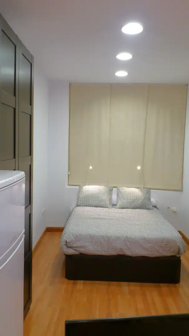 Dormitori de Pis en venda en Granada amb Aire condicionat i Balcó