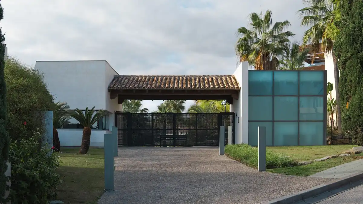 Apartment with pool for sale in Los Flamingos, imagen 2