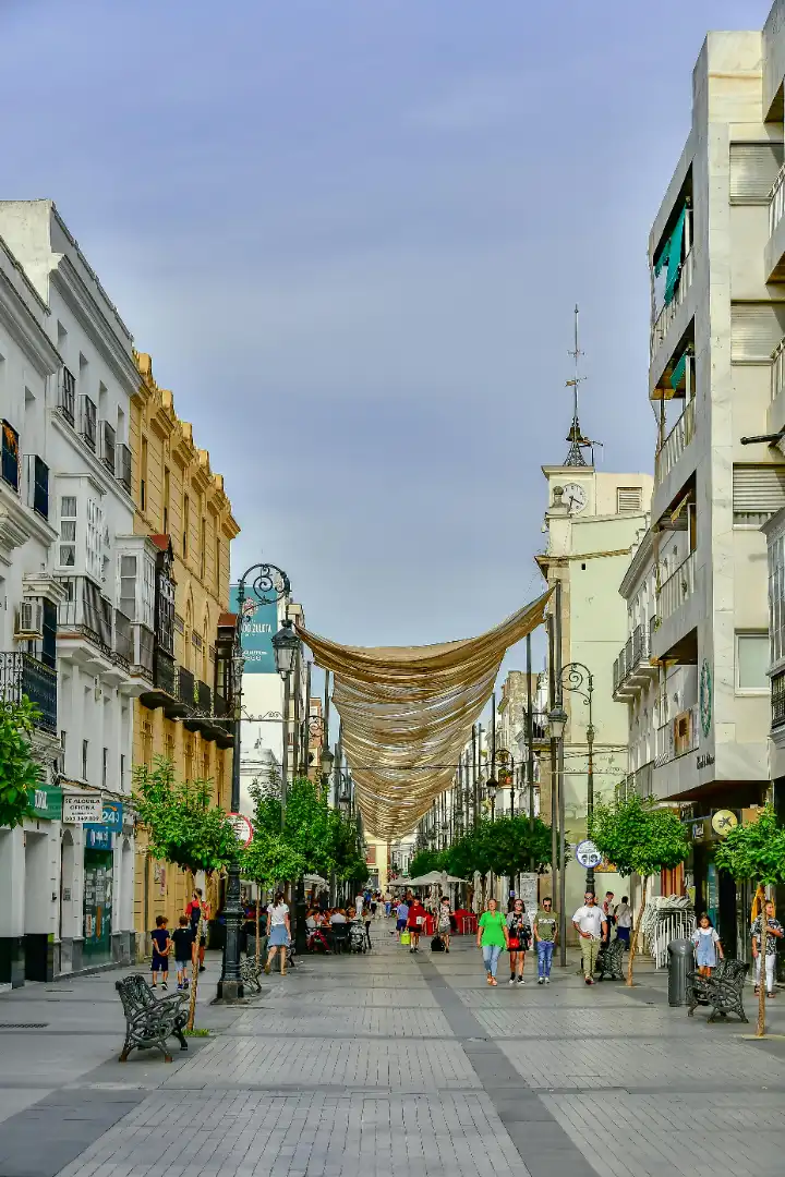 Piso en venta en Calle Sebastián Elcano, 38, V Centenario - Piletas - Capuchinos