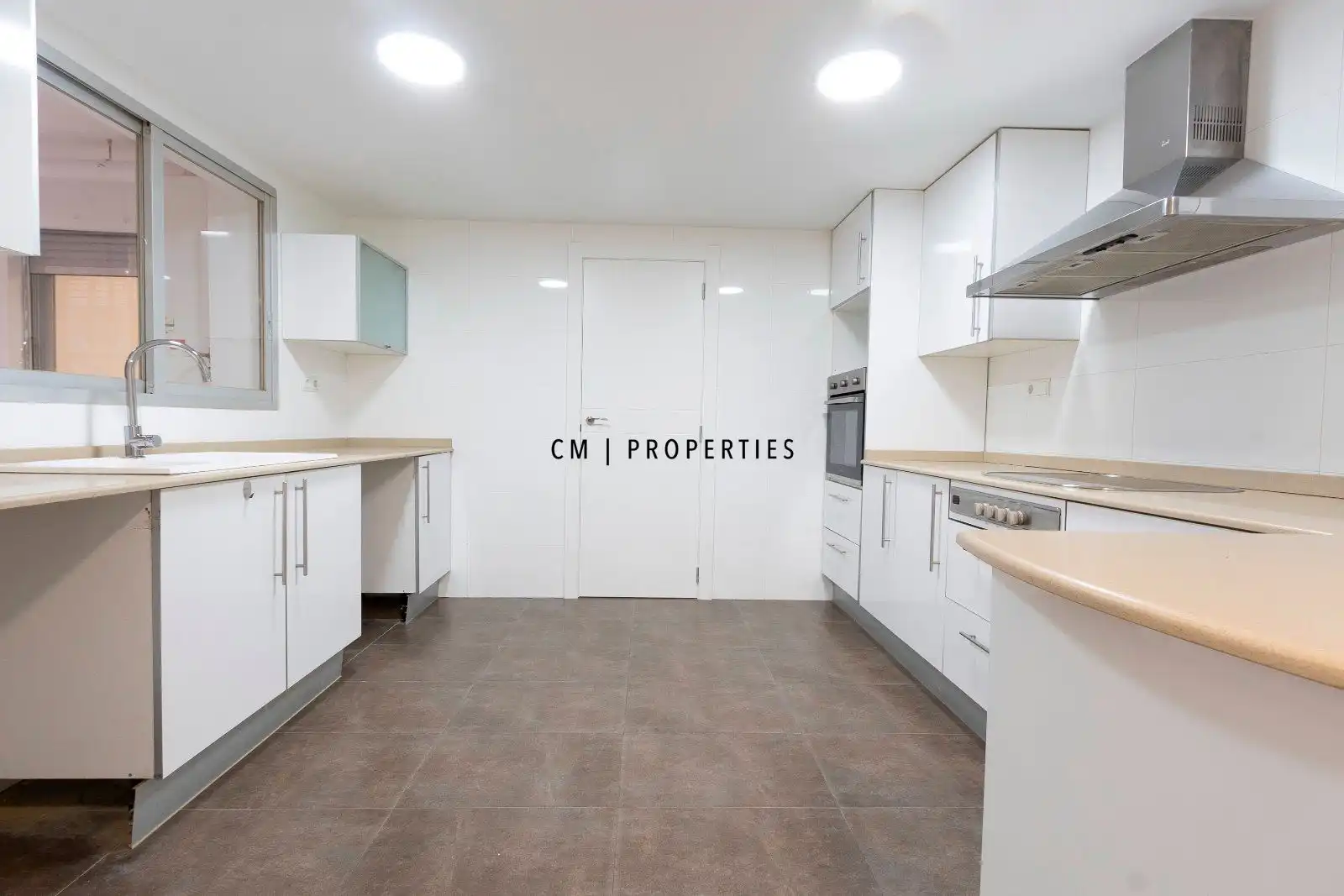 Kitchen of Flat for sale in Valencia  with Air Conditioner, Heating and Parquet flooring