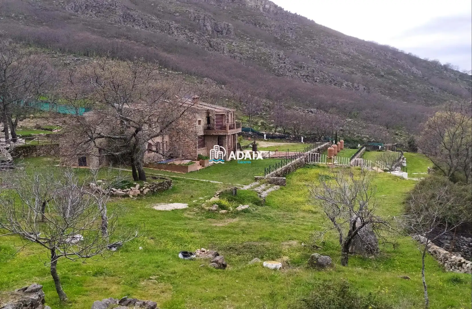 Casa o chalet en venta en Montánchez con Terraza, Trastero y Piscina