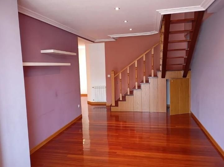 Dúplex en venda en Ourense Capital  amb Calefacció, Parquet i Traster