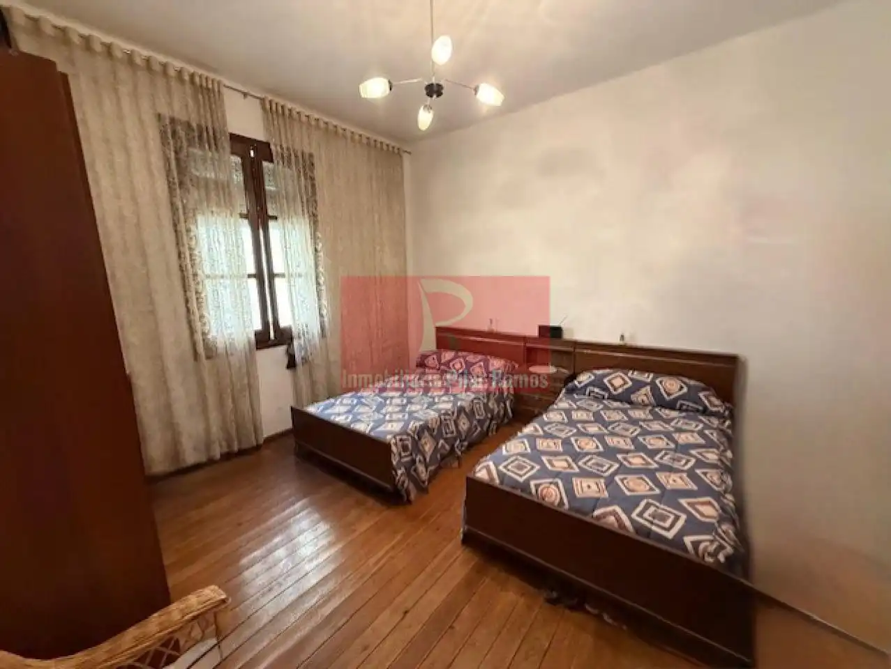 Habitación de Piso en venta en León Capital  con Calefacción, Trastero y Amueblado