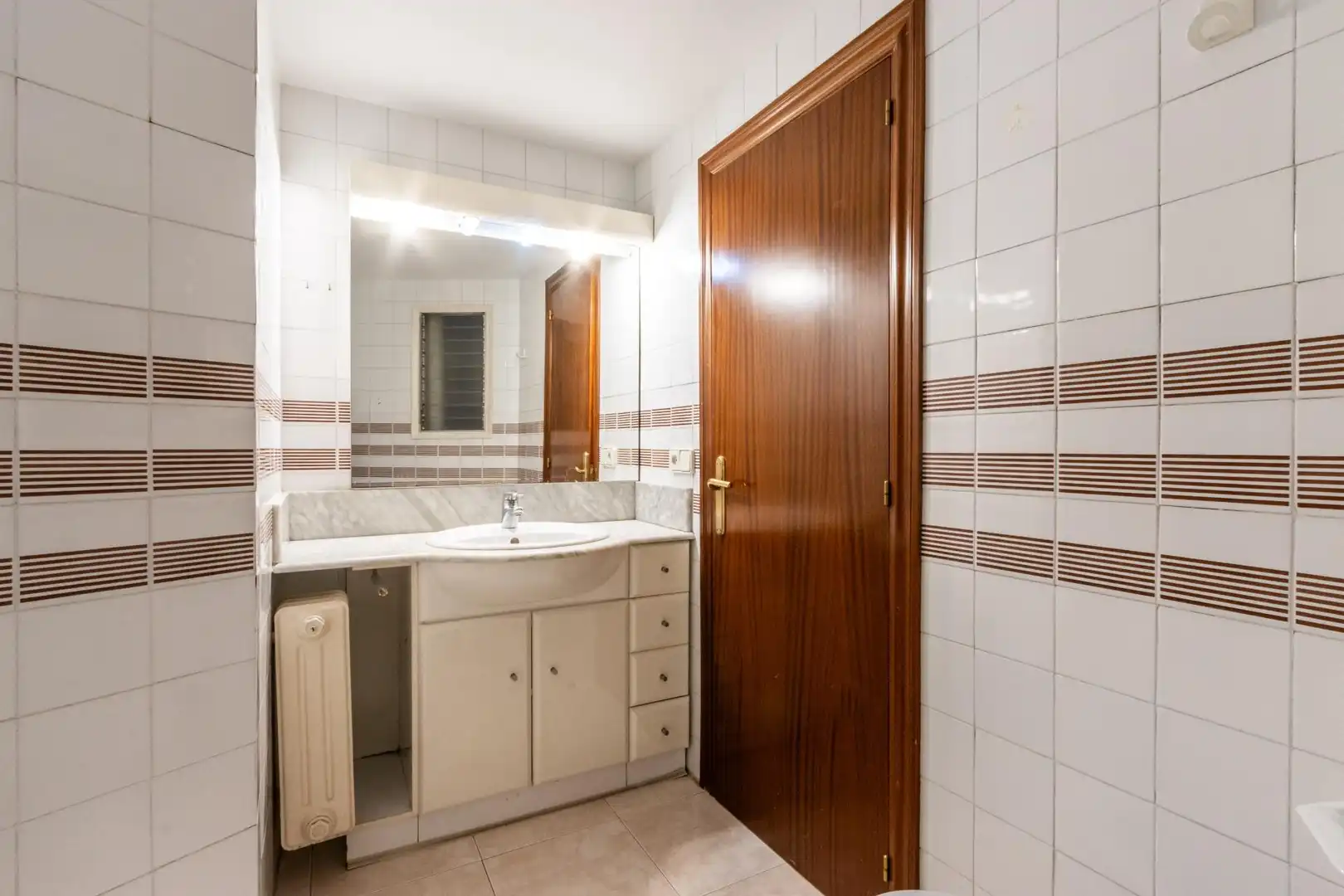 Bathroom of Attic for sale in Sabadell  with Air Conditioner, Heating and Parquet flooring