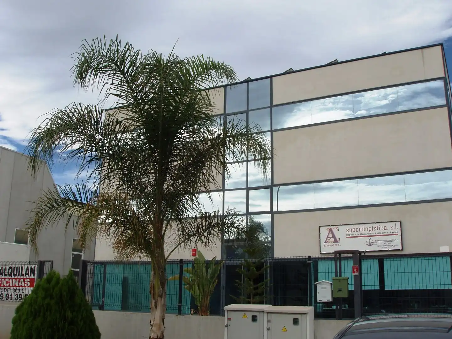 Vista exterior de Oficina de alquiler en Alcantarilla con Aire acondicionado