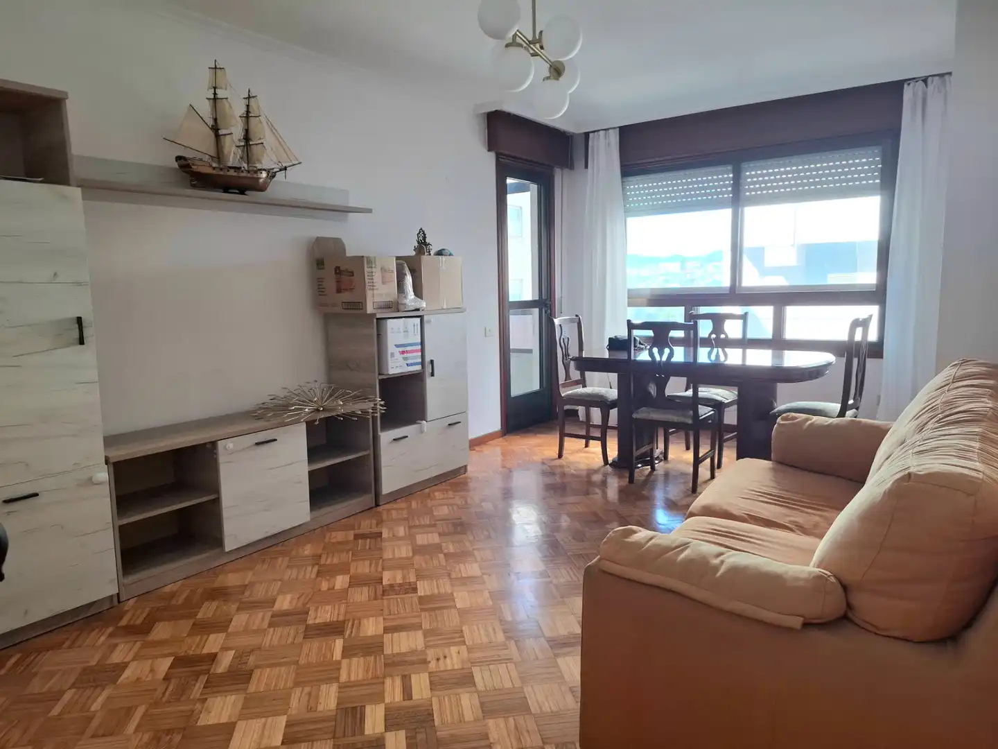 Sala de estar de Piso en venta en Vigo  con Calefacción y Trastero
