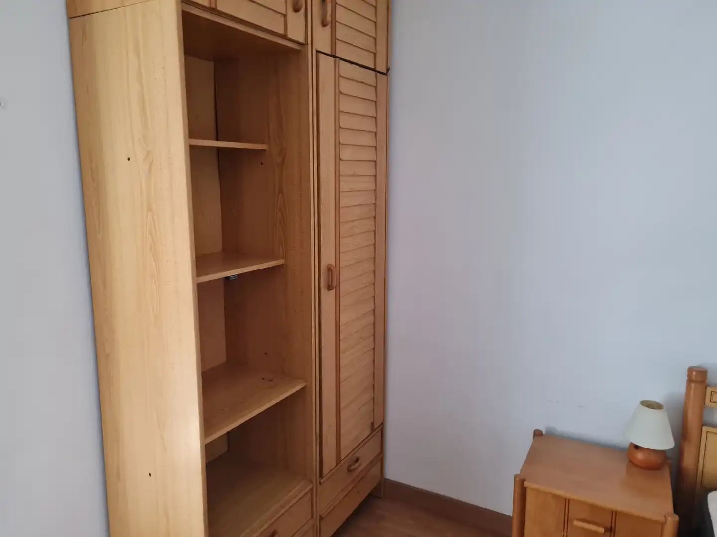 Dormitori de Pis de lloguer en Girona amb Aire condicionat, Calefacció i Parquet