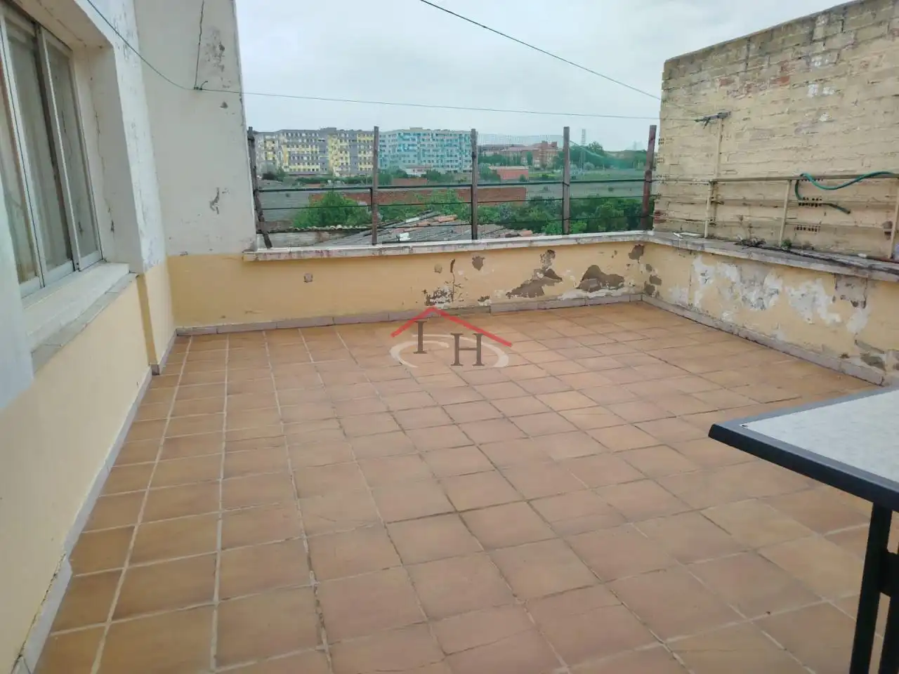 Terrassa de Casa o xalet en venda en León Capital  amb Calefacció, Terrassa i Balcó