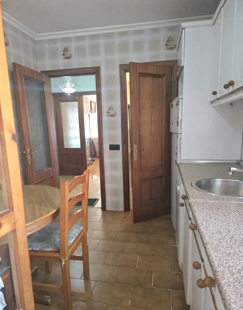 Cuina de Pis en venda en Aguilar de Campoo amb Calefacció, Parquet i Traster