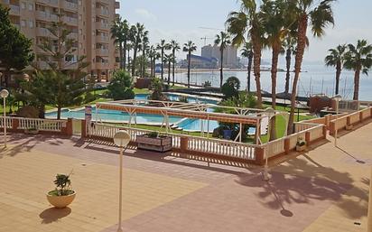 Piscina de Apartament en venda en La Manga del Mar Menor amb Aire condicionat i Balcó