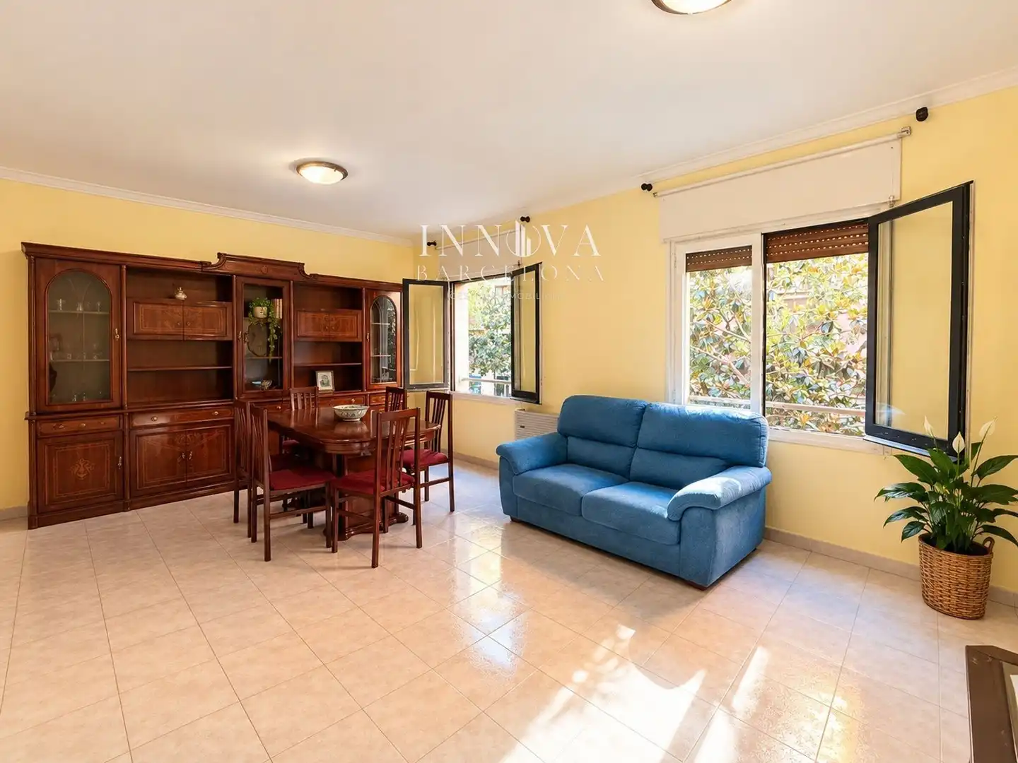 Vista exterior de Piso en venta en Barcelona con Terraza