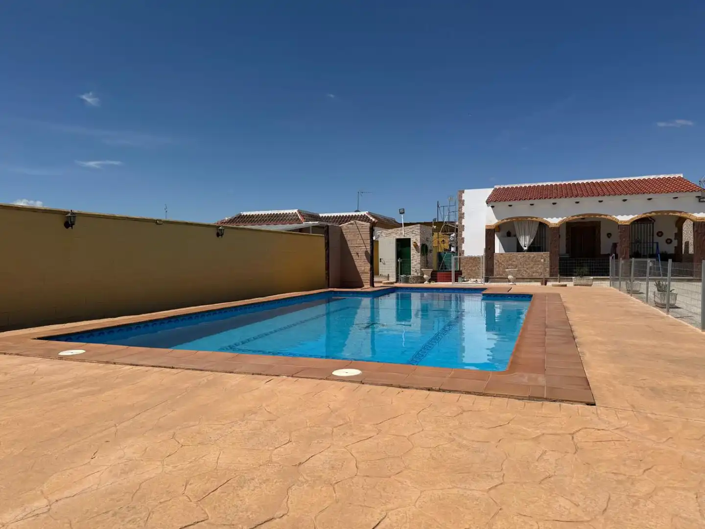 Piscina de Casa o xalet en venda en Los Palacios y Villafranca amb Piscina