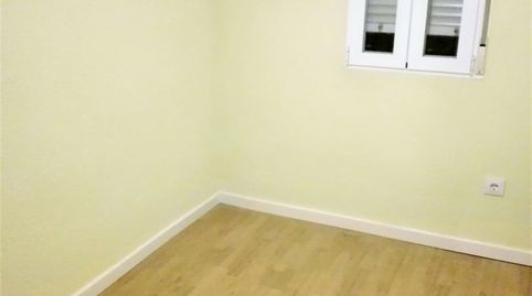 Foto 3 de Piso en venta en Amposta, Madrid Capital