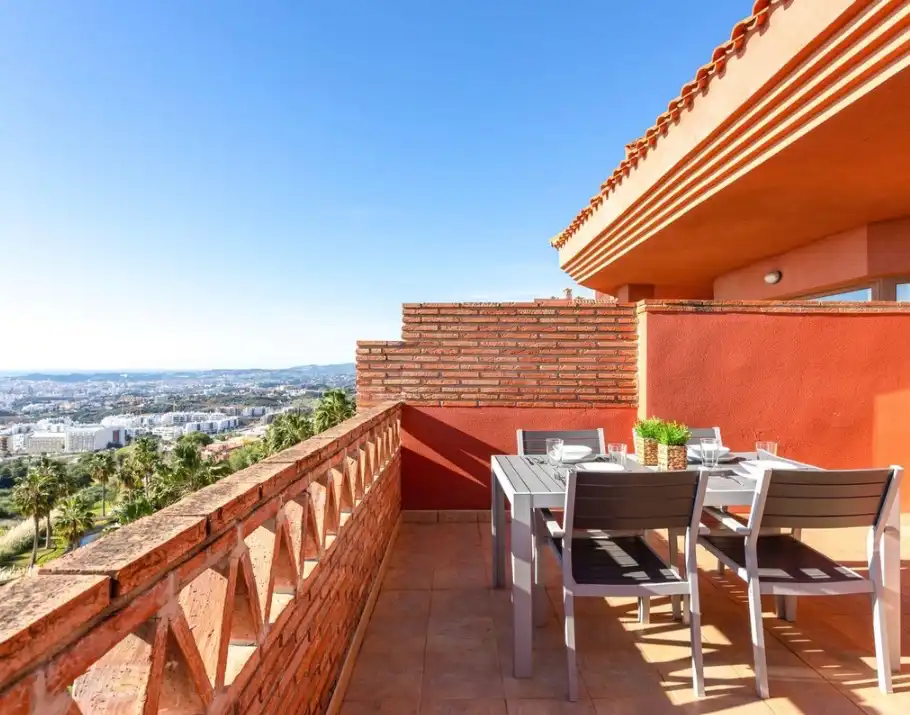 Piso con piscina en venta en Las Gaviotas  - Carvajal, imagen 3