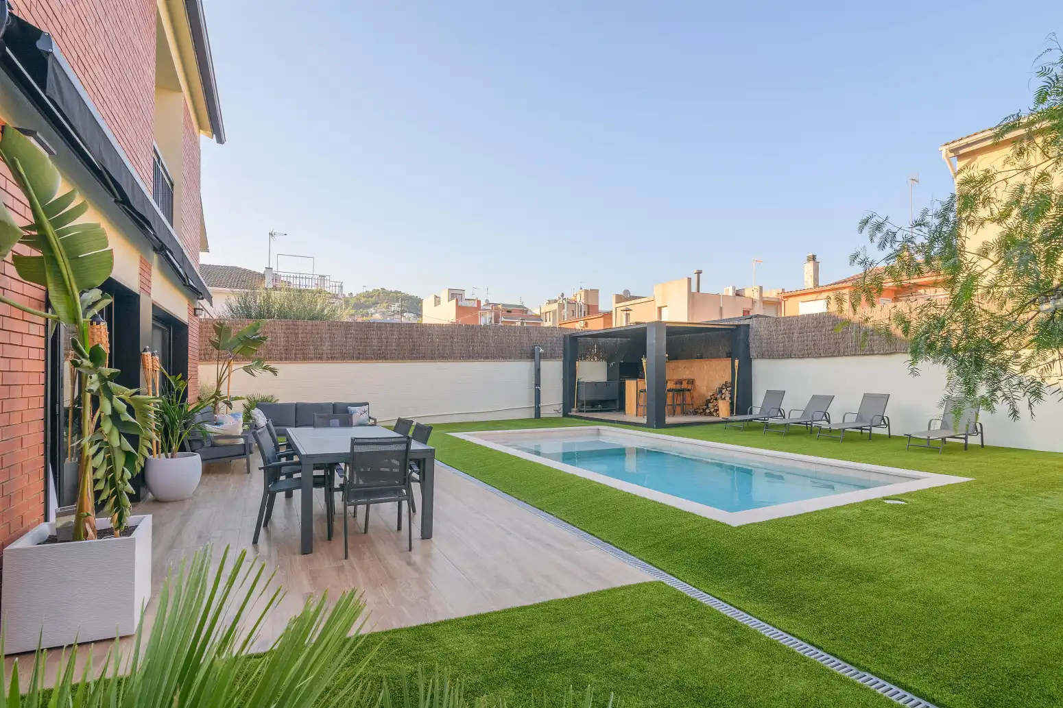 Piscina de Casa o xalet en venda en Viladecans amb Aire condicionat, Calefacció i Parquet