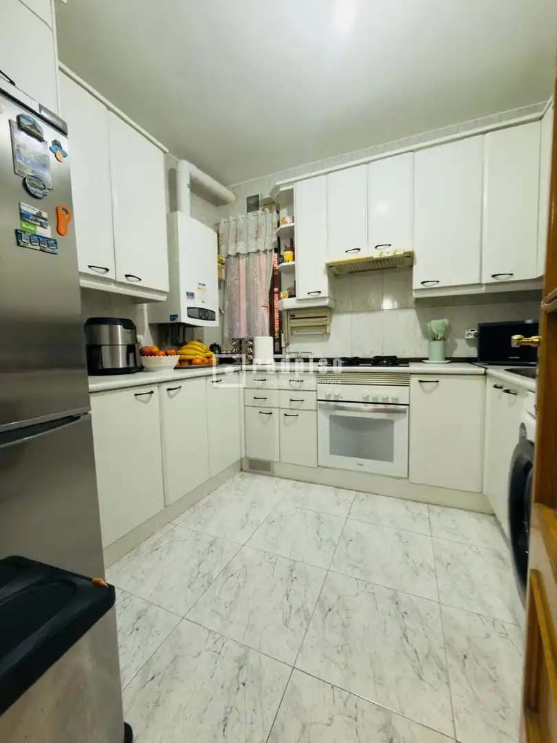 Cocina de Piso en venta en Madrid con Terraza