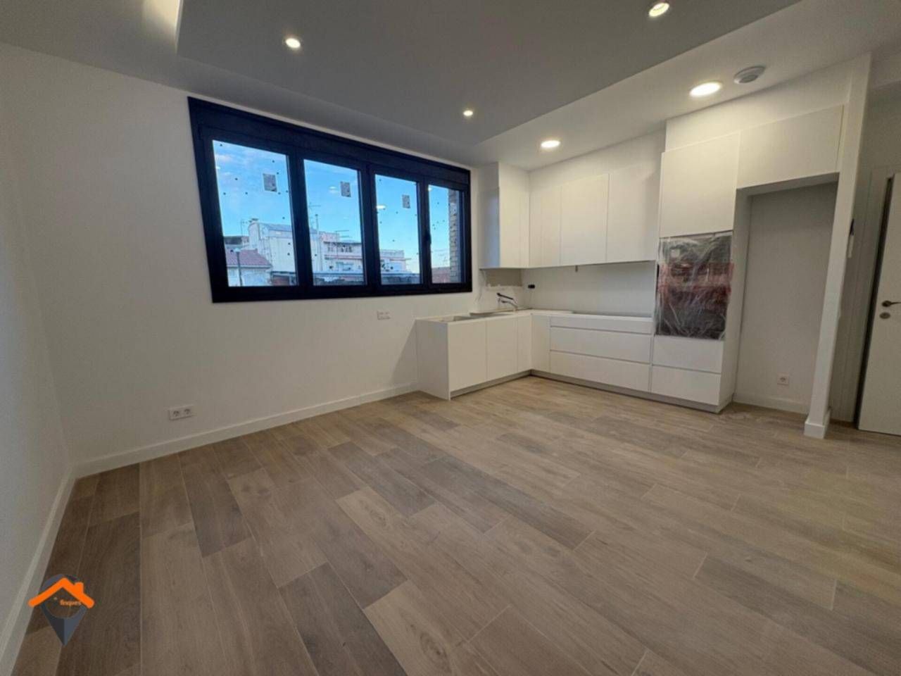 Kitchen of Flat for sale in Sabadell  with Air Conditioner, Heating and Terrace