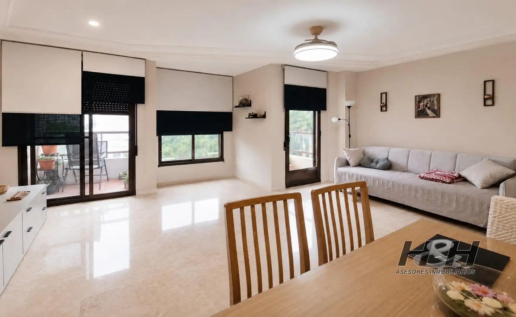 Sala de estar de Piso en venta en Burjassot con Aire acondicionado, Calefacción y Balcón