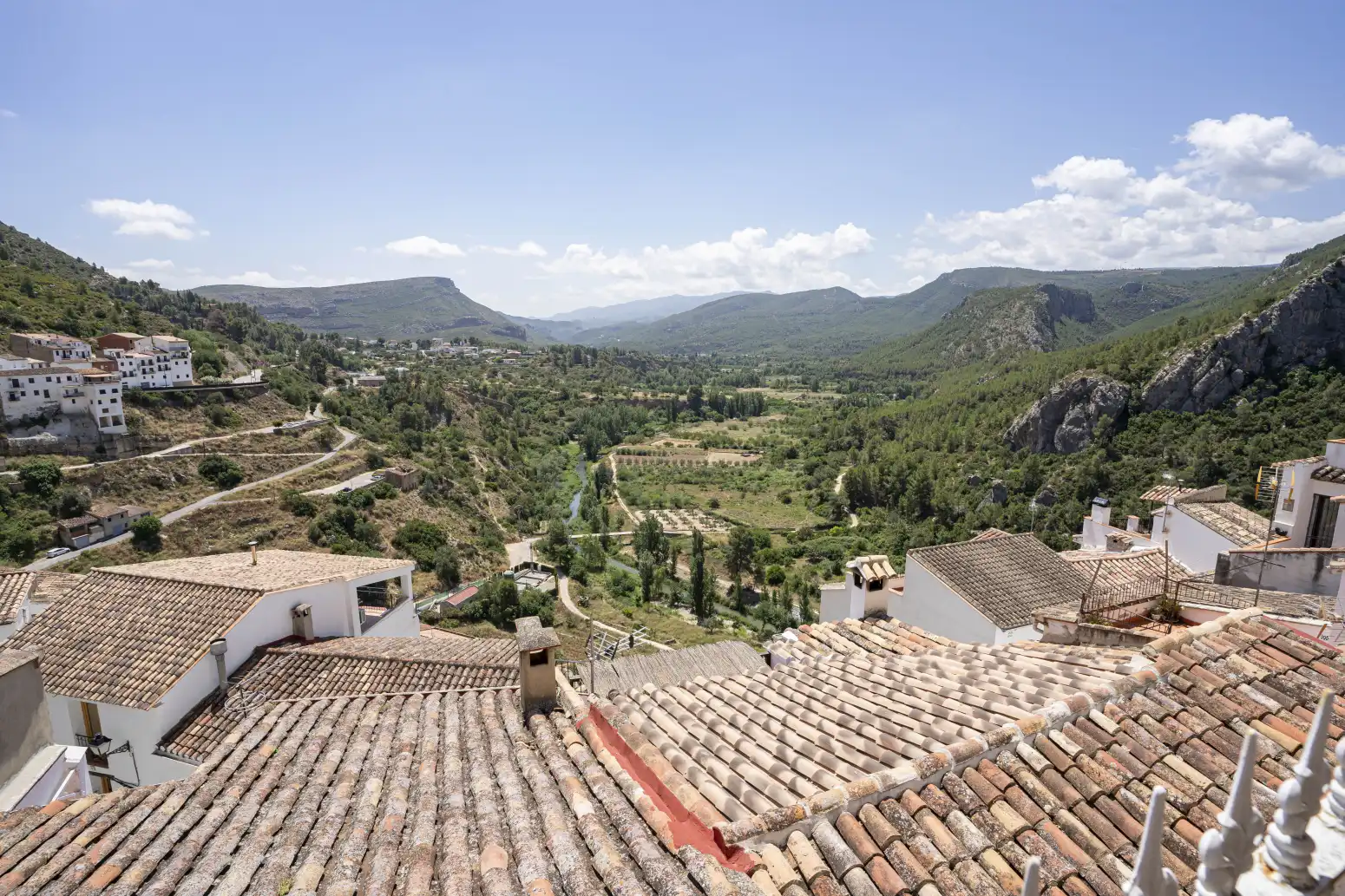 Vista exterior de Casa o xalet en venda en Chulilla amb Terrassa