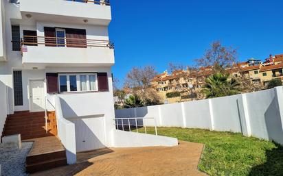 Exterior view of Single-family semi-detached for sale in La Línea de la Concepción  with Private garden, Terrace and Alarm