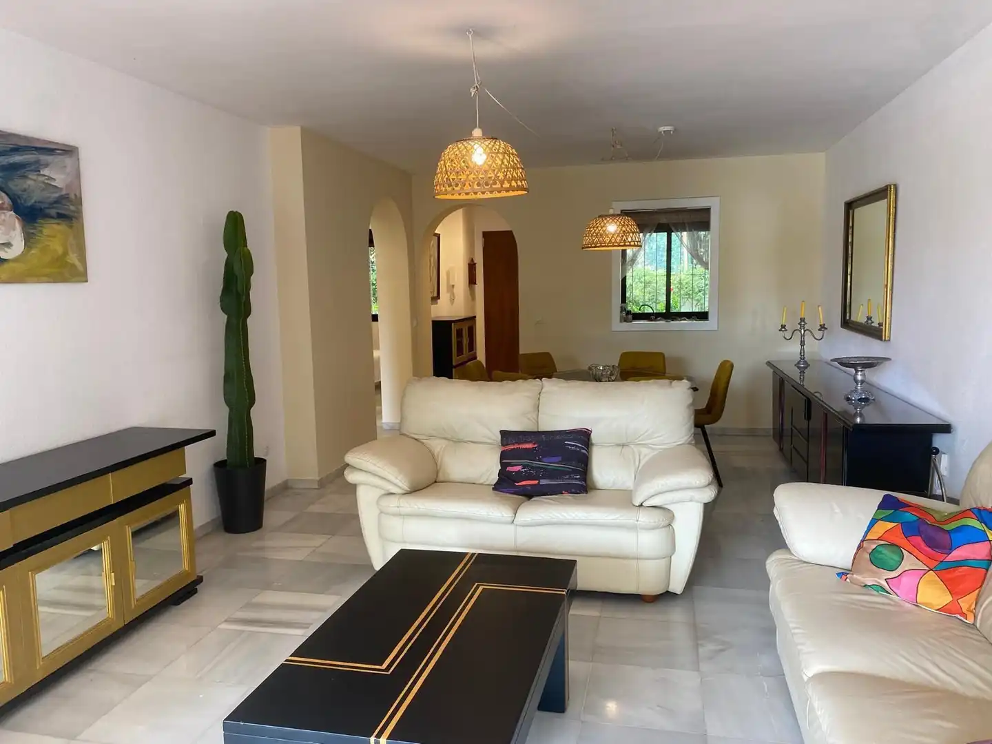 Sala de estar de Piso de alquiler en Marbella con Amueblado y Se aceptan mascotas
